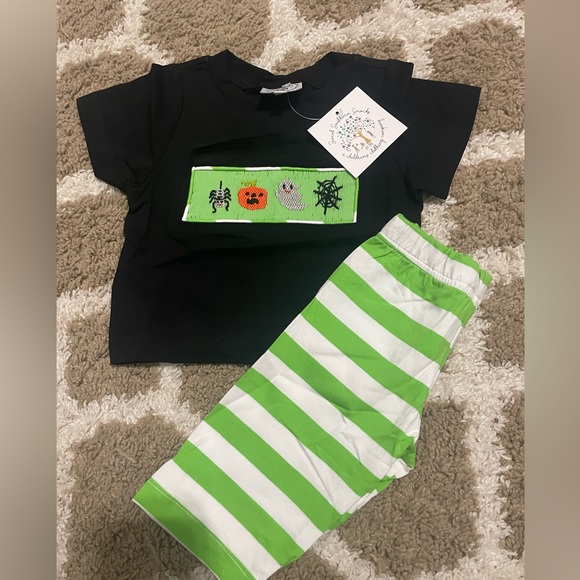 Kids Smocked Halloween Outfit - Picture 1 of 1